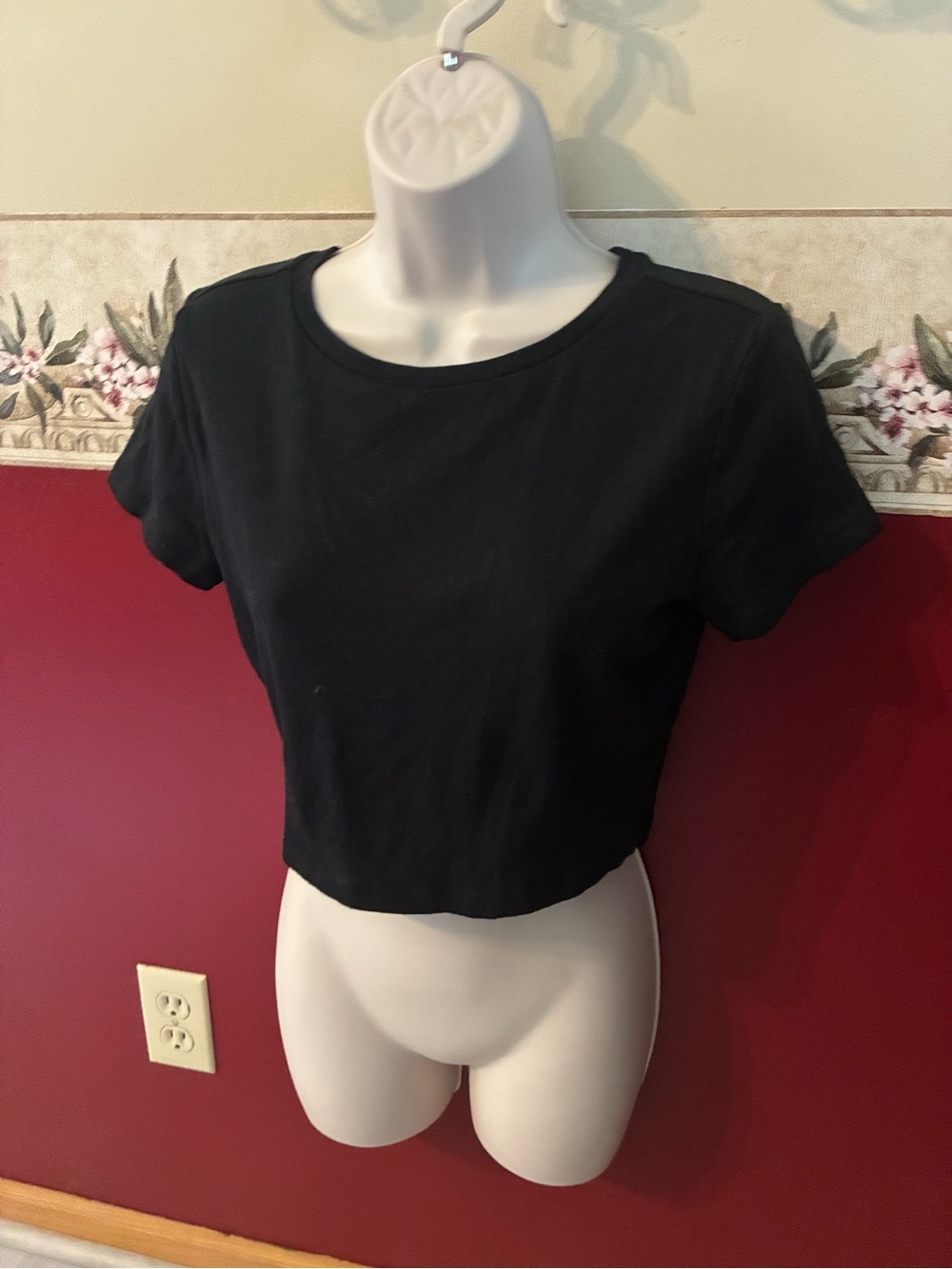 wild fable Black Cropped Crew Tee